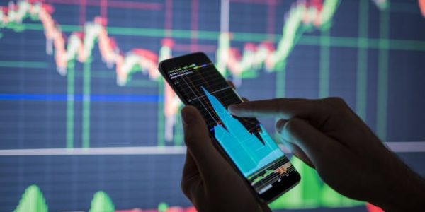 Withdrawal Problems, Bonus Traps & Fake Licenses: 5 Warning Signs of Unregulated Forex Brokers